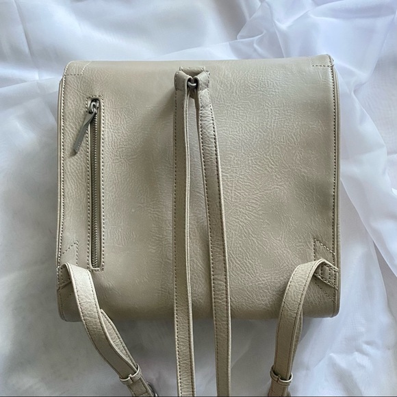 Matt & Nat square backpack - Vegan - Beige - Picture 3 of 11
